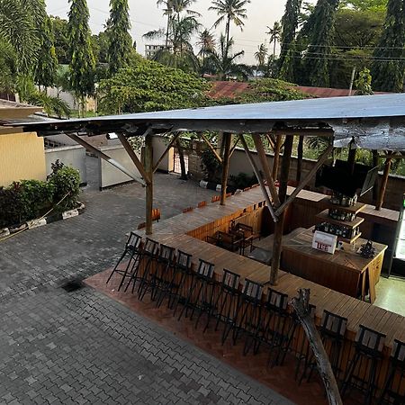 Auberge de jeunesse K27 Premier Backpackers à Dar es Salaam Extérieur photo