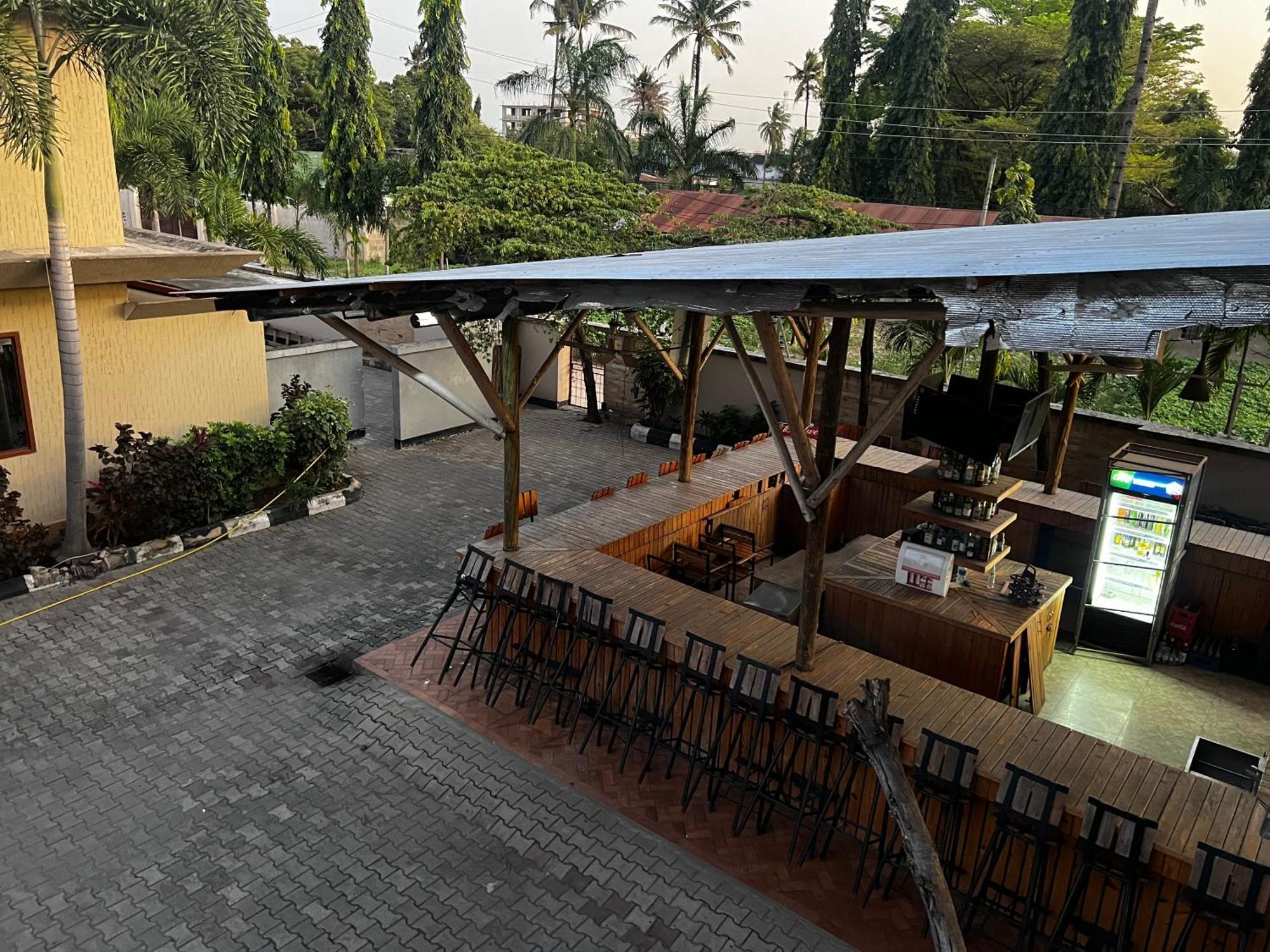 Auberge de jeunesse K27 Premier Backpackers à Dar es Salaam Extérieur photo