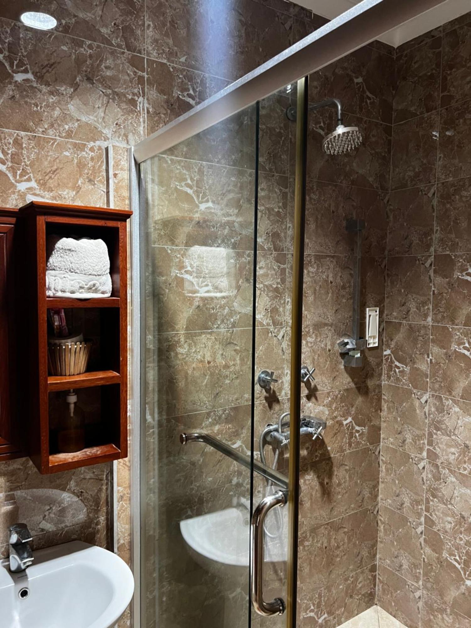 Auberge de jeunesse K27 Premier Backpackers à Dar es Salaam Extérieur photo