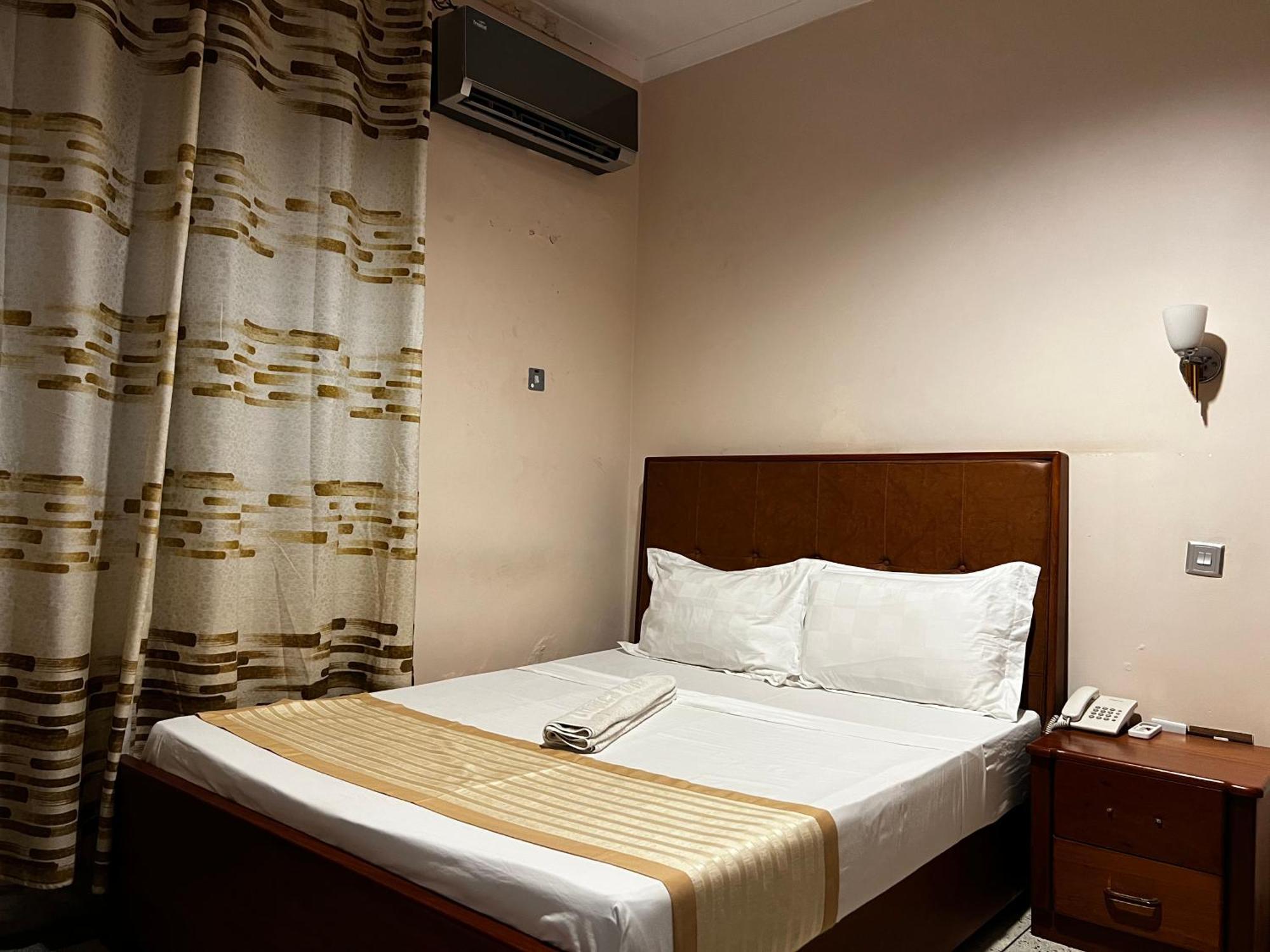 Auberge de jeunesse K27 Premier Backpackers à Dar es Salaam Extérieur photo