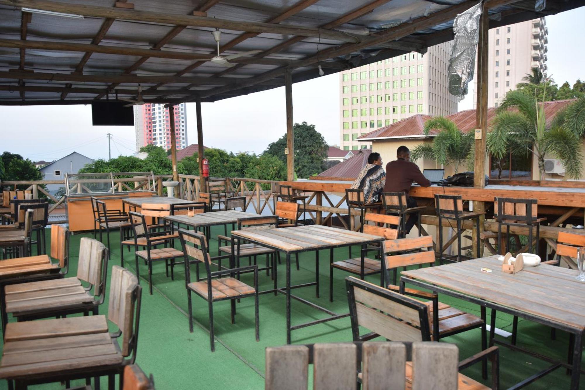 Auberge de jeunesse K27 Premier Backpackers à Dar es Salaam Extérieur photo