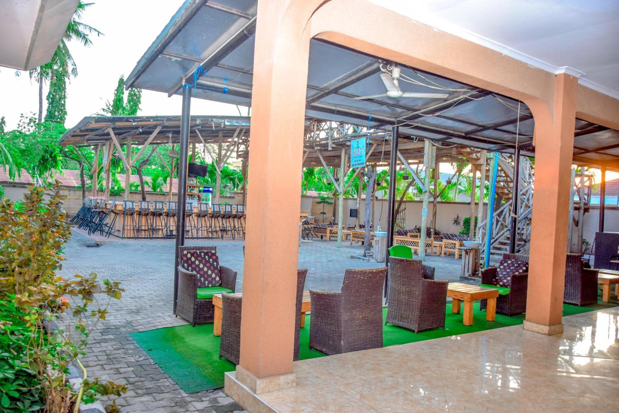 Auberge de jeunesse K27 Premier Backpackers à Dar es Salaam Extérieur photo