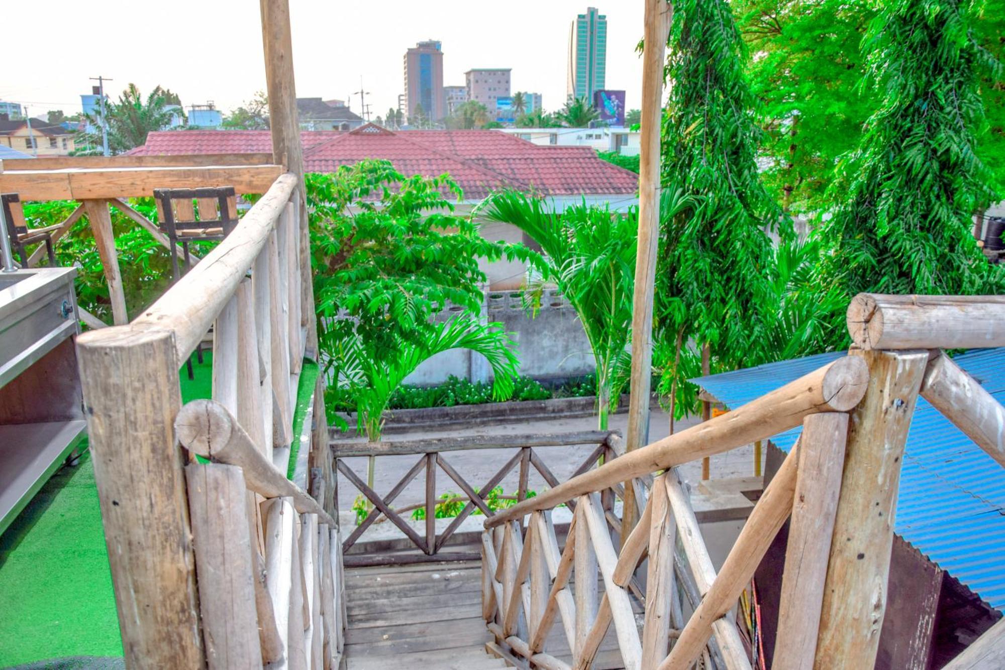Auberge de jeunesse K27 Premier Backpackers à Dar es Salaam Extérieur photo