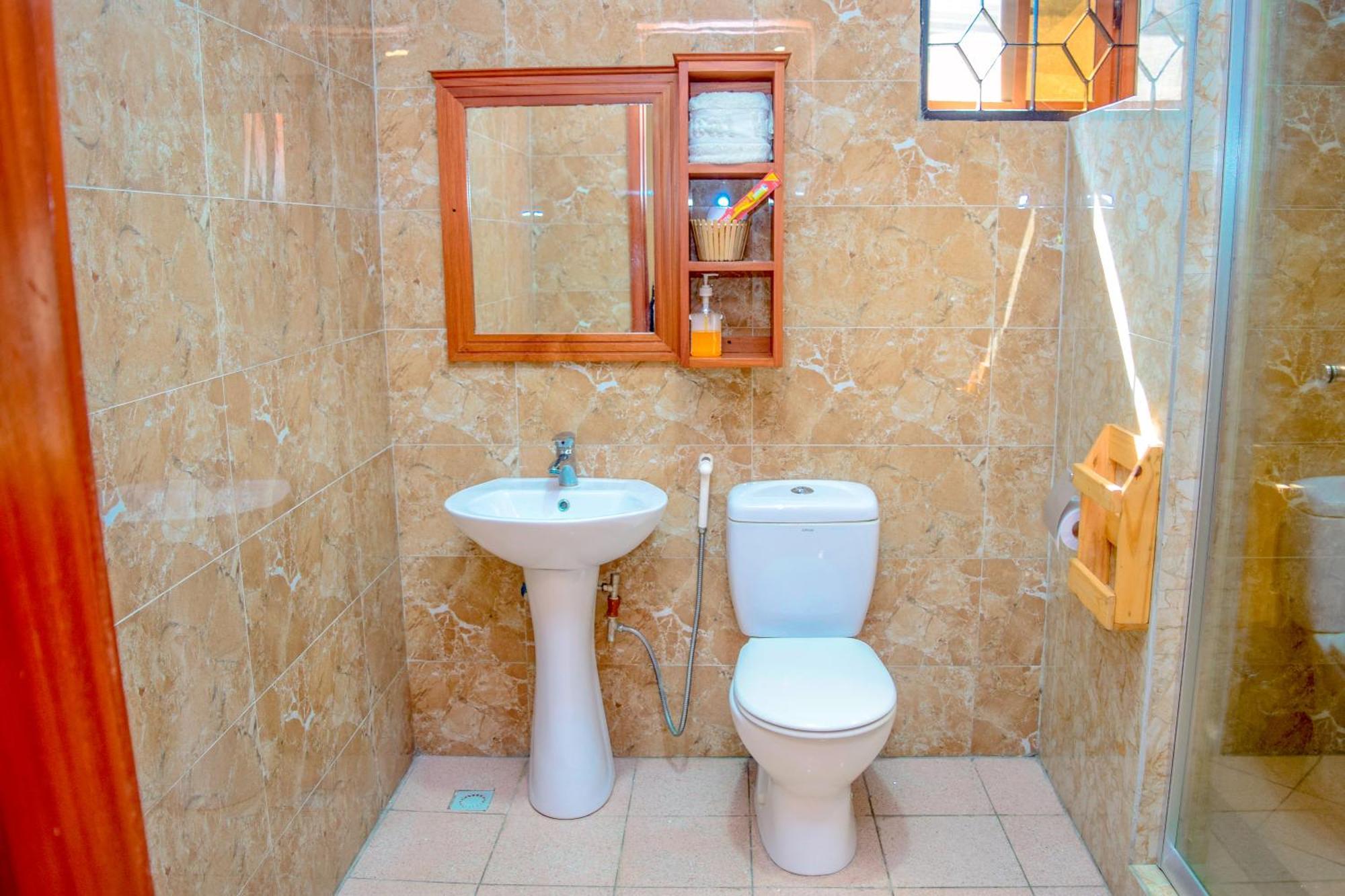 Auberge de jeunesse K27 Premier Backpackers à Dar es Salaam Extérieur photo
